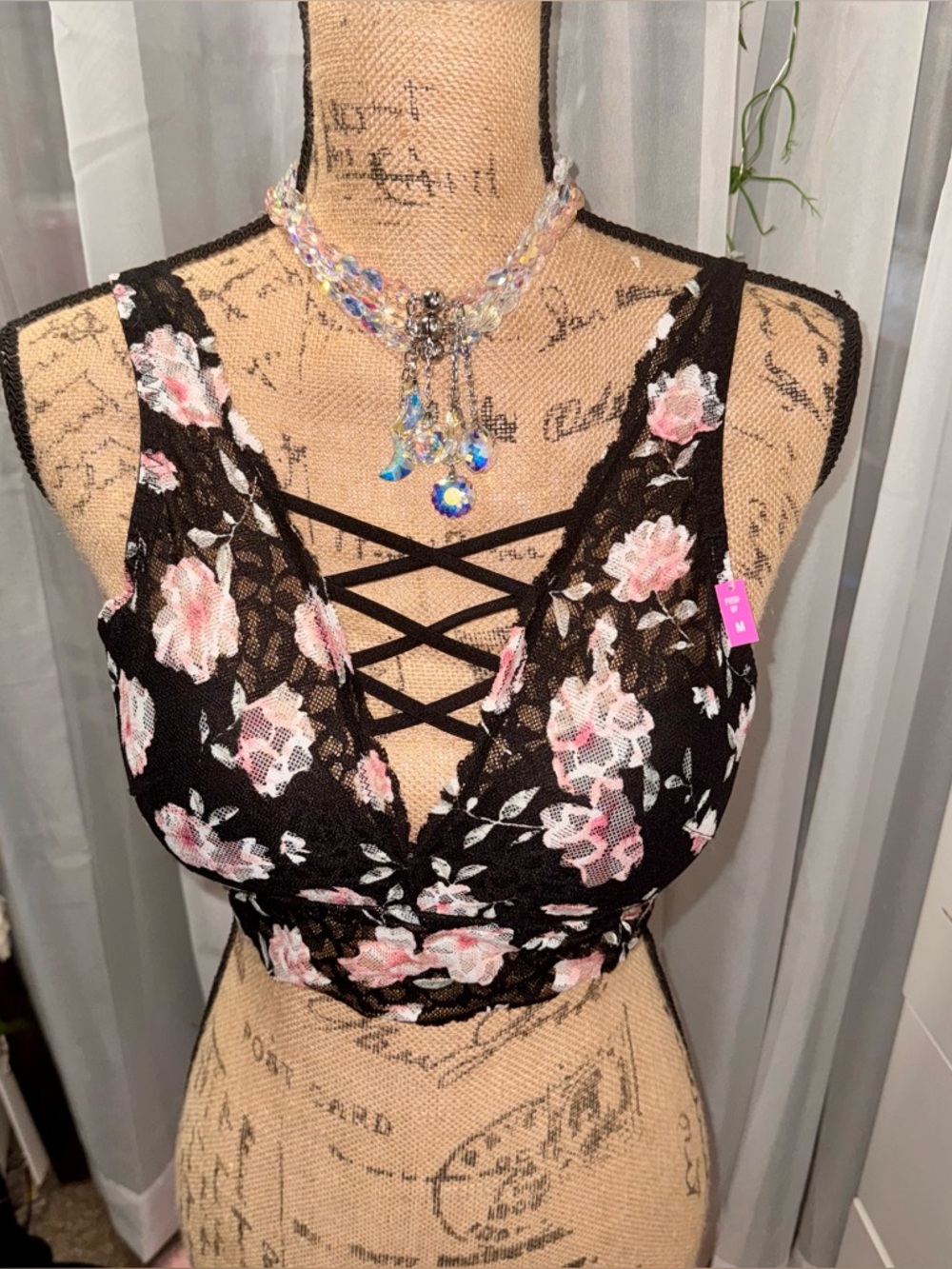 NWT PINK Victoria's Secret Black Lace Floral Push-Up Bralette w/Flowers - M